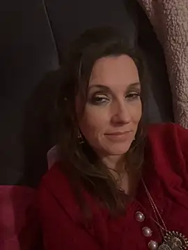 Snapshot of Lwhite1 chatting on 11-08-25, 12:55 Lwhite1 online show from 11-08-25, 12:55