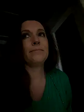 Snapshot of Lwhite1 chatting on 11-25-25, 12:54 Lwhite1 online show from 11-25-25, 12:54