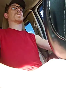 Snapshot of REDHAMMER_ chatting on 09-25-25, 08:34 REDHAMMER online show from 09-25-25, 08:34