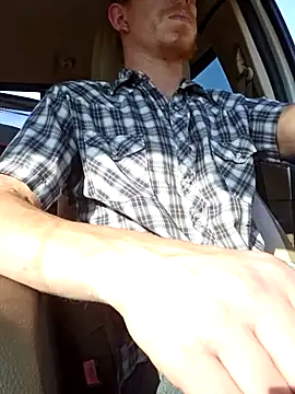 Snapshot of REDHAMMER_ chatting on 09-30-25, 08:47 REDHAMMER online show from 09-30-25, 08:47