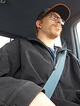 Snapshot of REDHAMMER_ chatting on 02-25-26, 09:13 REDHAMMER online show from 02-25-26, 09:13