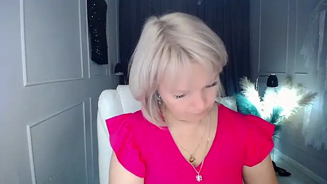 Juarnea online show from 09-16-25, 01:34