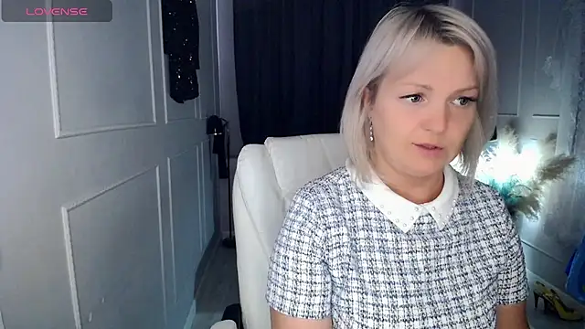 Juarnea online show from 04-15-26, 08:10