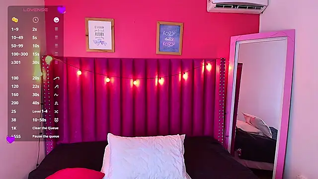 littleebonny online show from 01-15-25, 01:09