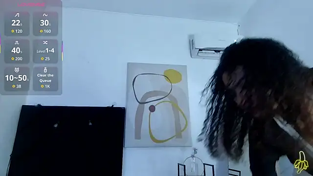 Snapshot of littleebonny chatting on 05-20-26, 12:55 littleebonny online show from 05-20-26, 12:55