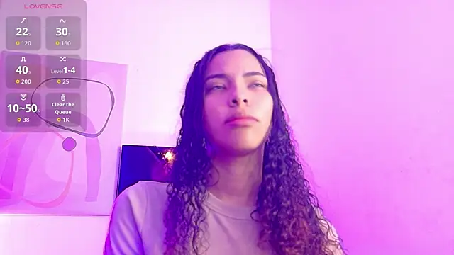 Snapshot of littleebonny chatting on 06-30-26, 12:50 littleebonny online show from 06-30-26, 12:50