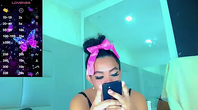 Snapshot of KayleighDreams_ chatting on 02-23-25, 03:56 KayleighDreams online show from 02-23-25, 03:56