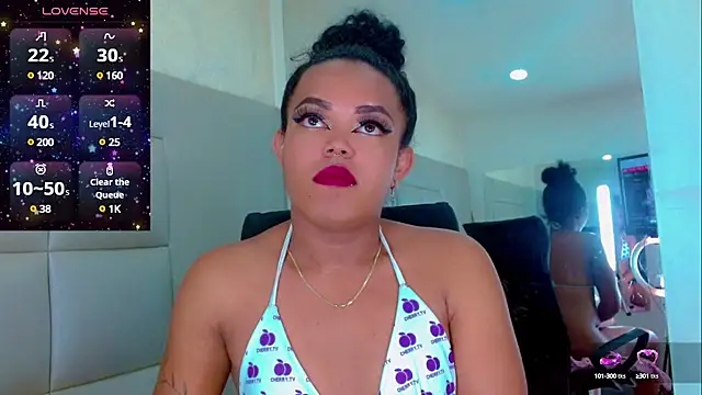 Snapshot of KayleighDreams_ chatting on 03-08-25, 12:52 KayleighDreams online show from 03-08-25, 12:52