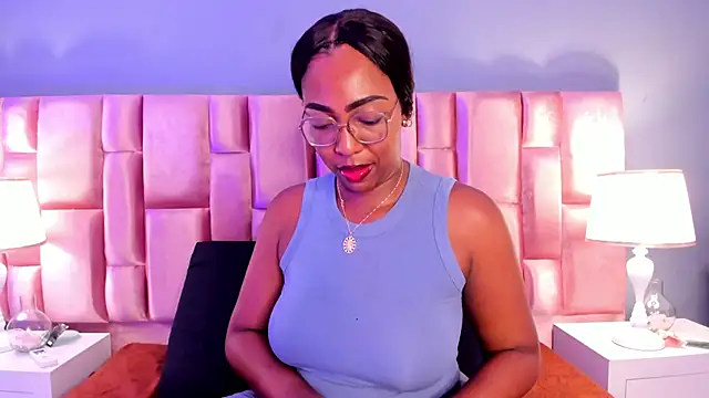 Snapshot of dirtyvictoria chatting on 09-18-25, 03:47 dirtyvictoria online show from 09-18-25, 03:47