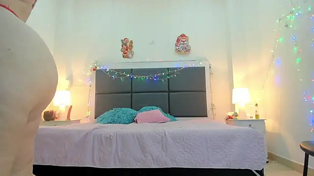 Snapshot of Aslhyn_Gomez chatting on 12-16-24, 08:16 Aslhyn Gomez online show from 12-16-24, 08:16