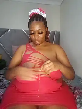 Snapshot of CocoBootyyy chatting on 03-06-25, 08:37 CocoBootyyy online show from 03-06-25, 08:37