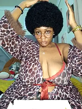 Snapshot of CocoBootyyy chatting on 09-19-25, 02:13 CocoBootyyy online show from 09-19-25, 02:13