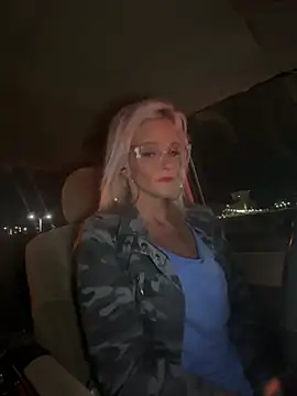 vixendoll87 online show from 01-18-26, 12:25