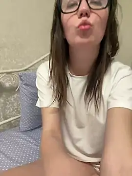 Snapshot of BeatriceTender chatting on 02-05-25, 08:25 BeatriceTender online show from 02-05-25, 08:25