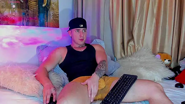 Snapshot of liam_oficial02 chatting on 10-04-25, 05:05 liam oficial02 online show from 10-04-25, 05:05