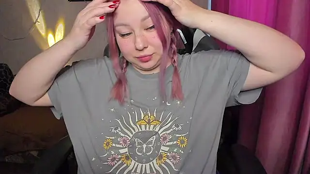 Snapshot of Milafoxxxy chatting on 11-30-25, 09:13 Milafoxxxy online show from 11-30-25, 09:13