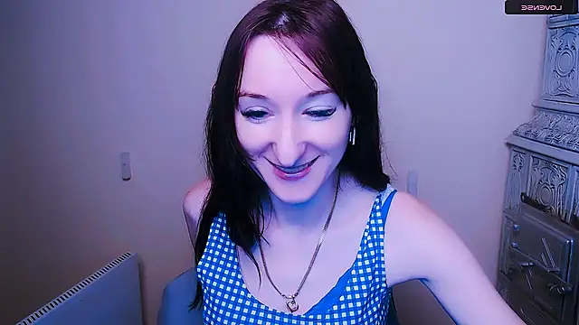 Snapshot of AmandaSell chatting on 02-06-25, 11:32 AmandaSell online show from 02-06-25, 11:32