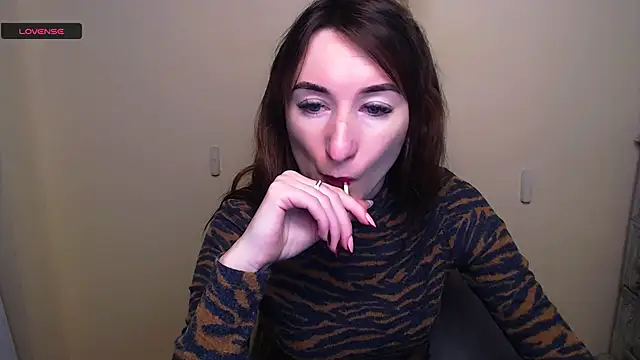 Snapshot of AmandaSell chatting on 02-25-25, 08:03 AmandaSell online show from 02-25-25, 08:03