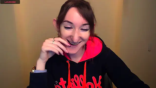 Snapshot of AmandaSell chatting on 02-28-25, 08:31 AmandaSell online show from 02-28-25, 08:31