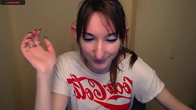 Snapshot of AmandaSell chatting on 03-05-25, 08:10 AmandaSell online show from 03-05-25, 08:10