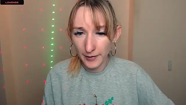 Snapshot of AmandaSell chatting on 09-16-25, 08:04 AmandaSell online show from 09-16-25, 08:04