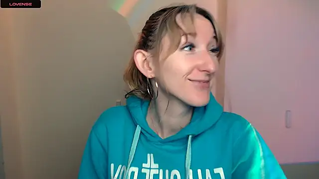 Snapshot of AmandaSell chatting on 09-29-25, 06:40 AmandaSell online show from 09-29-25, 06:40