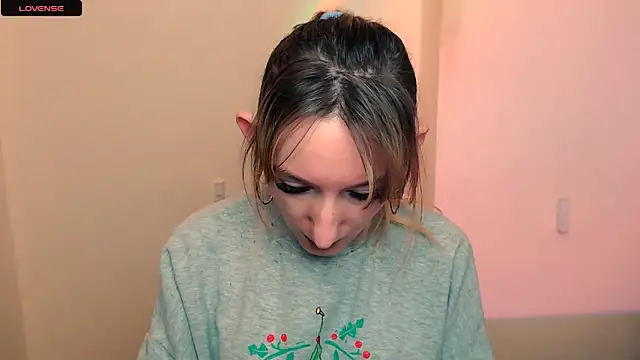 Snapshot of AmandaSell chatting on 10-21-25, 07:31 AmandaSell online show from 10-21-25, 07:31