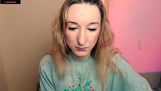 Snapshot of AmandaSell chatting on 11-01-25, 08:38 AmandaSell online show from 11-01-25, 08:38