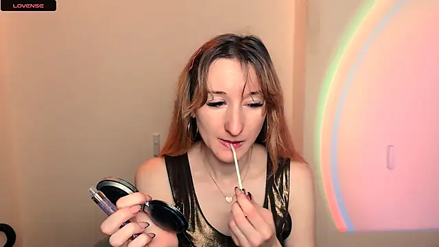 Snapshot of AmandaSell chatting on 11-09-25, 10:13 AmandaSell online show from 11-09-25, 10:13