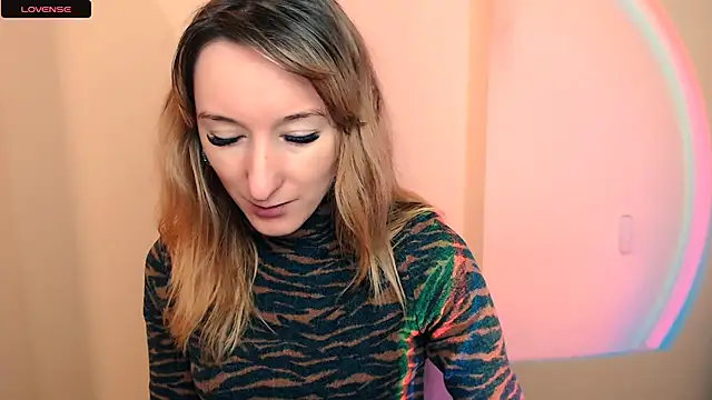 Snapshot of AmandaSell chatting on 11-27-25, 08:49 AmandaSell online show from 11-27-25, 08:49