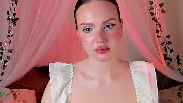 Snapshot of MishkaMe chatting on 01-07-25, 04:59 MishkaMe online show from 01-07-25, 04:59