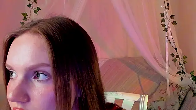 Snapshot of MishkaMe chatting on 03-19-25, 02:57 MishkaMe online show from 03-19-25, 02:57