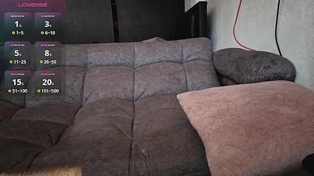 Snapshot of AnyElish chatting on 11-27-25, 08:33 AnyElish online show from 11-27-25, 08:33