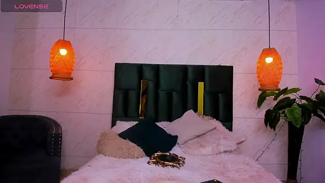 Taiissa  online show from 03-01-25, 10:21