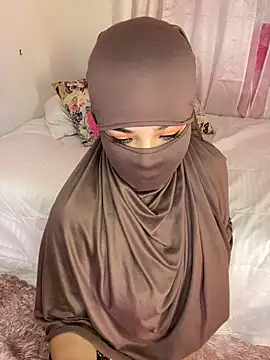 Snapshot of nashi_ra chatting on 06-19-26, 02:43 nashi ra online show from 06-19-26, 02:43
