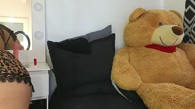 Snapshot of Dj_scarlettmorreti chatting on 02-13-25, 08:55 Dj scarlettmorreti online show from 02-13-25, 08:55