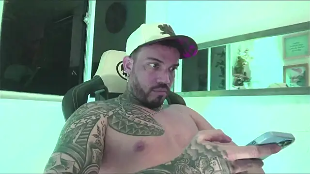 Snapshot of Angel_sex_latin chatting on 12-31-24, 05:55 Angel sex latin online show from 12-31-24, 05:55