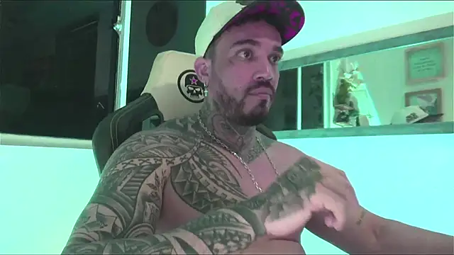 Snapshot of Angel_sex_latin chatting on 12-31-24, 09:21 Angel sex latin online show from 12-31-24, 09:21