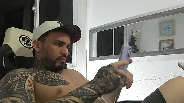 Snapshot of Angel_sex_latin chatting on 01-02-25, 07:01 Angel sex latin online show from 01-02-25, 07:01