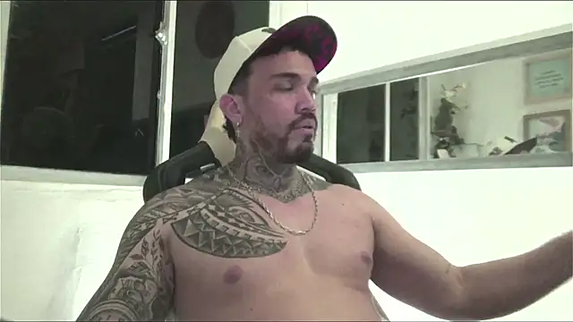 Snapshot of Angel_sex_latin chatting on 01-03-25, 08:10 Angel sex latin online show from 01-03-25, 08:10