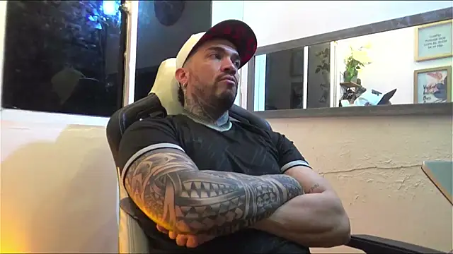 Snapshot of Angel_sex_latin chatting on 01-06-25, 02:15 Angel sex latin online show from 01-06-25, 02:15