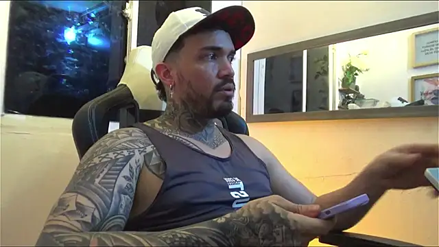 Snapshot of Angel_sex_latin chatting on 01-11-25, 03:13 Angel sex latin online show from 01-11-25, 03:13