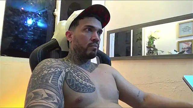 Snapshot of Angel_sex_latin chatting on 01-12-25, 11:36 Angel sex latin online show from 01-12-25, 11:36