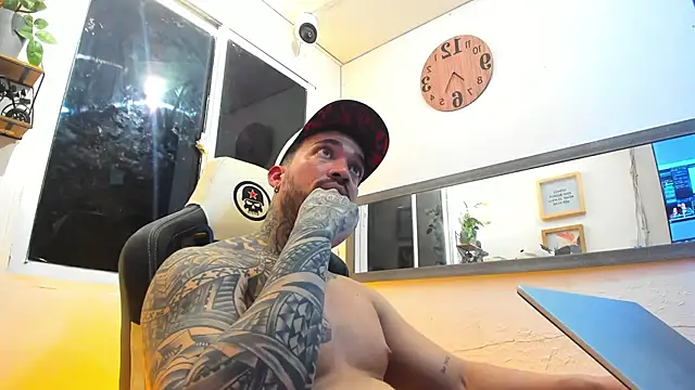 Snapshot of Angel_sex_latin chatting on 01-14-25, 06:24 Angel sex latin online show from 01-14-25, 06:24