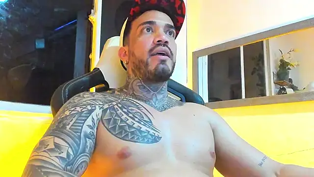 Snapshot of Angel_sex_latin chatting on 01-14-25, 09:35 Angel sex latin online show from 01-14-25, 09:35