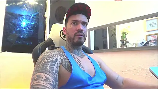 Snapshot of Angel_sex_latin chatting on 01-15-25, 03:00 Angel sex latin online show from 01-15-25, 03:00