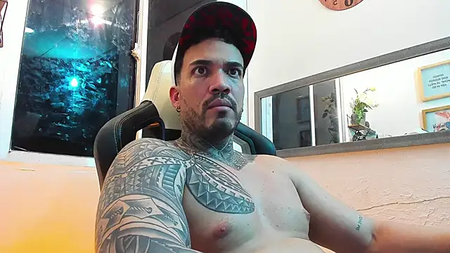 Snapshot of Angel_sex_latin chatting on 01-21-25, 04:10 Angel sex latin online show from 01-21-25, 04:10