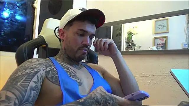 Snapshot of Angel_sex_latin chatting on 01-25-25, 04:02 Angel sex latin online show from 01-25-25, 04:02