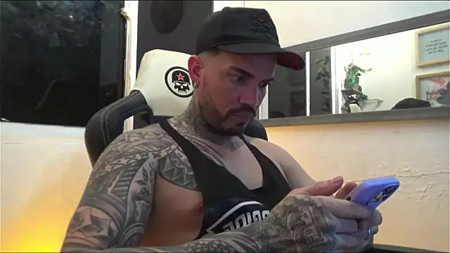 Snapshot of Angel_sex_latin chatting on 01-28-25, 07:22 Angel sex latin online show from 01-28-25, 07:22