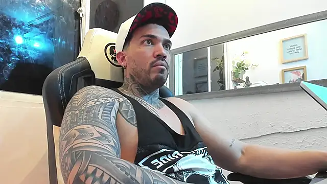 Snapshot of Angel_sex_latin chatting on 02-09-25, 05:40 Angel sex latin online show from 02-09-25, 05:40